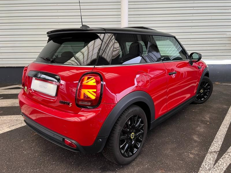 Used MINI Mini Cooper SE 184ch Edition Premium Plus BVA 5CV 2022 Chili Red € 20990 in Forbach