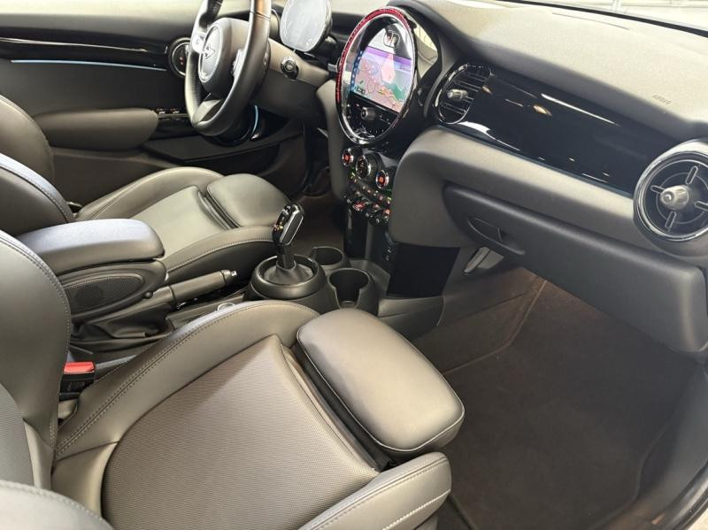 Used MINI Mini 5 Portes Cooper 136ch Edition Premium BVA7 2022 Argenté € 25990 in Forbach