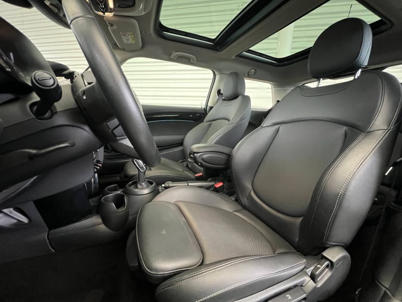 Used MINI Mini Cooper 136ch Edition Premium Plus BVA7 2023 Enigmatic Black € 26990 in Forbach