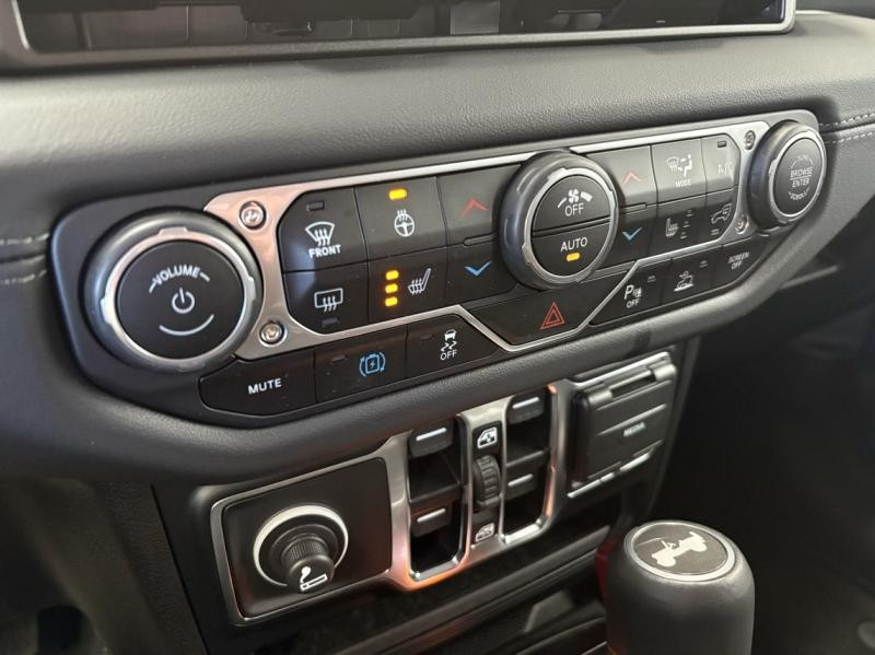 Occasion JEEP Wrangler 2.0 T 380ch 4xe Sahara Command-Trac MY23 2024 Hydro Blue 59990 € à Forbach