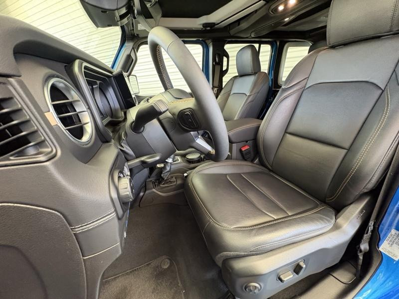 Occasion JEEP Wrangler 2.0 T 380ch 4xe Sahara Command-Trac MY23 2024 Hydro Blue 59990 € à Forbach