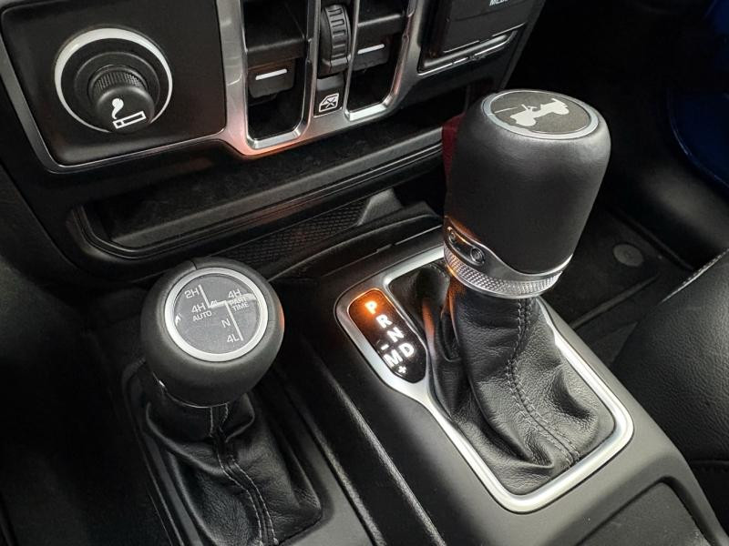 Occasion JEEP Wrangler 2.0 T 380ch 4xe Sahara Command-Trac MY23 2024 Hydro Blue 59990 € à Forbach