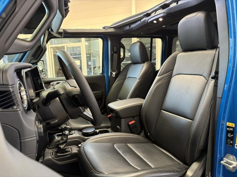 Occasion JEEP Wrangler 2.0 T 380ch 4xe Sahara Command-Trac MY23 2024 Hydro Blue 59990 € à Forbach