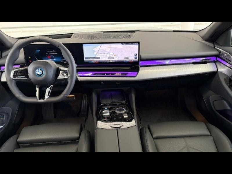 Used BMW Série 5 Touring i5 340ch M Sport Edition eDrive40 2026 Saphirschwarz métallisé € 75990 in Forbach