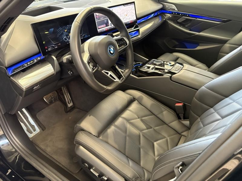 Occasion BMW Série 5 550e 489ch M Sport xDrive 2024 Saphirschwarz métallisé 77990 € à Forbach