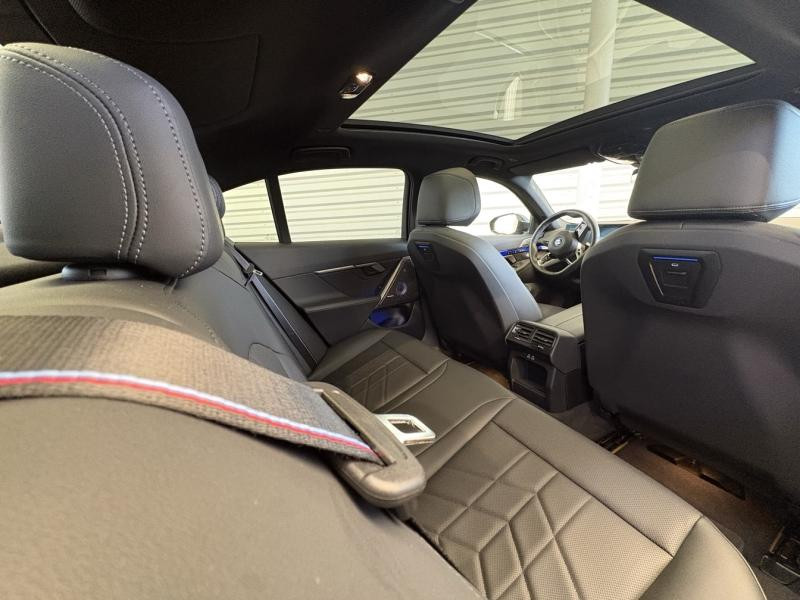 Occasion BMW Série 5 550e 489ch M Sport xDrive 2024 Saphirschwarz métallisé 77990 € à Forbach