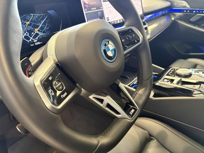 Occasion BMW Série 5 550e 489ch M Sport xDrive 2024 Saphirschwarz métallisé 77990 € à Forbach