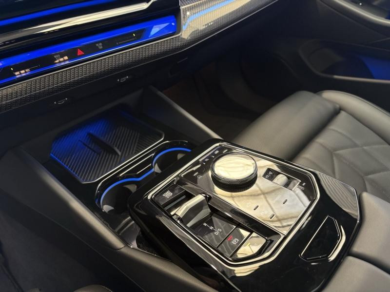 Occasion BMW Série 5 550e 489ch M Sport xDrive 2024 Saphirschwarz métallisé 77990 € à Forbach