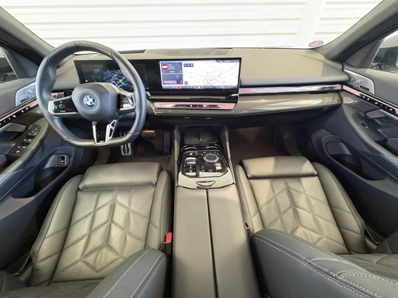 Occasion BMW Série 5 550e 489ch M Sport xDrive 2024 Saphirschwarz métallisé 77990 € à Forbach