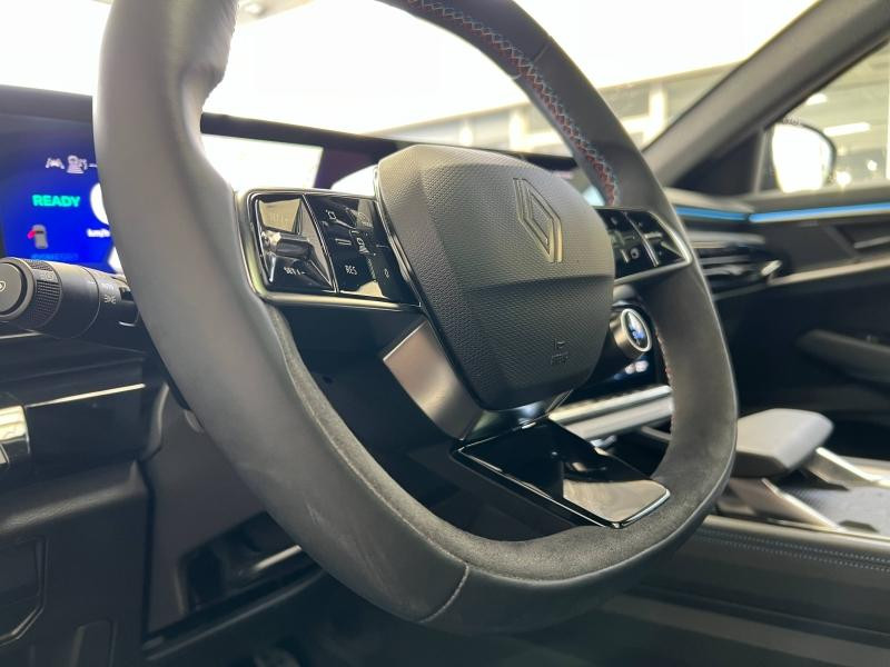 Used RENAULT Austral 1.2 E-Tech full hybrid 200ch Iconic esprit Alpine 2024 Gris Schiste mat/Toit Noir Etoilé € 32990 in Forbach