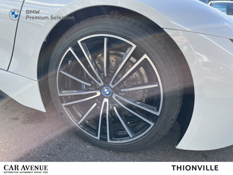 Occasion BMW i8 Roadster 374ch 2018 Crystal White nacré 112990 € à Terville