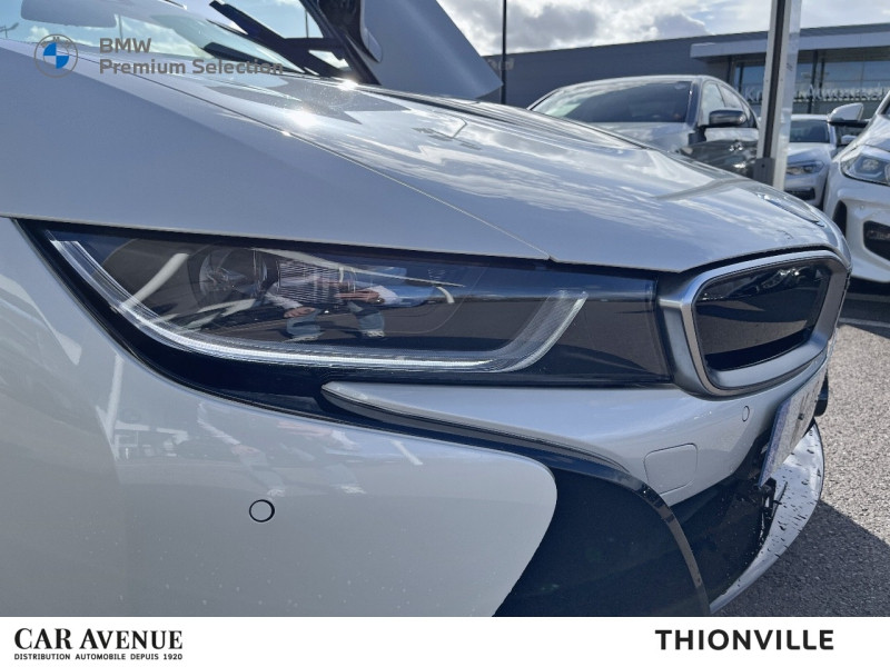 Occasion BMW i8 Roadster 374ch 2018 Crystal White nacré 112990 € à Terville