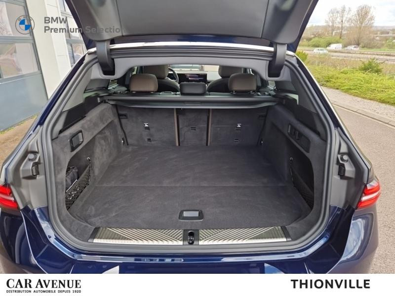 Occasion BMW Série 5 Touring 520dA 197ch xDrive 2024 BMW Individual Tanzaniteblau métallisé 65990 € à Terville