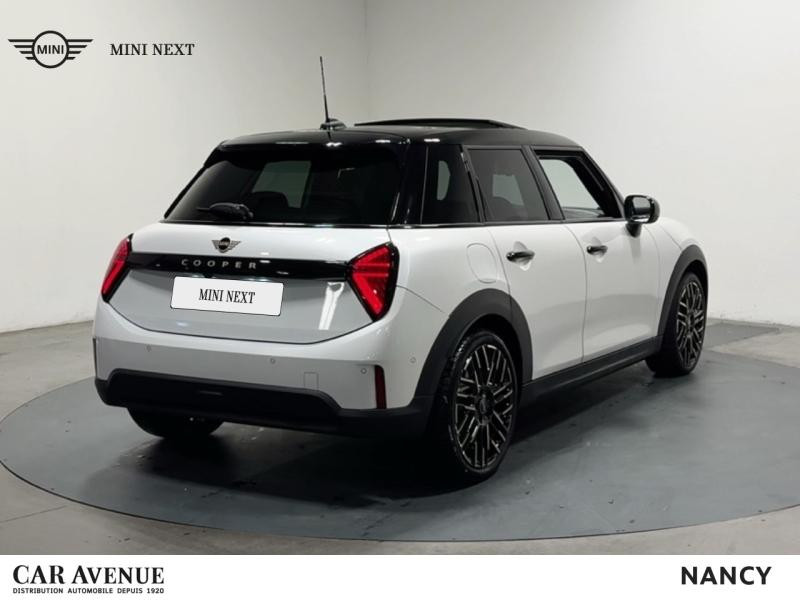 Used MINI Cooper 5 Portes C 156ch Favoured DKG7 2025 Nanuq White € 33999 in Nancy