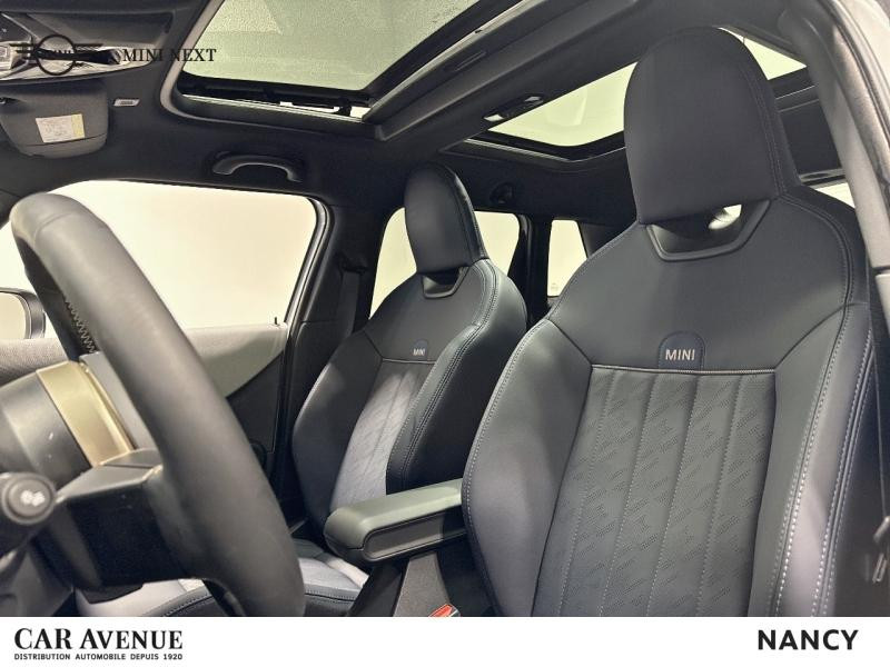 Used MINI Cooper 5 Portes C 156ch Favoured DKG7 2025 Nanuq White € 33999 in Nancy