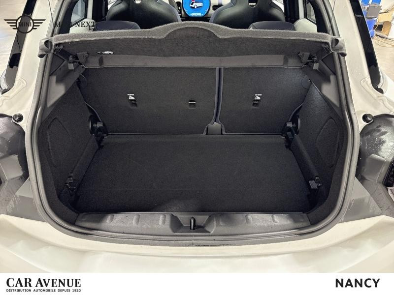 Used MINI Cooper 5 Portes C 156ch Favoured DKG7 2025 Nanuq White € 33999 in Nancy
