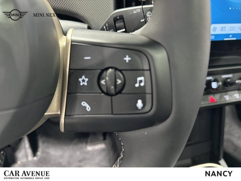 Used MINI Cooper 5 Portes C 156ch Favoured DKG7 2025 Nanuq White € 33999 in Nancy