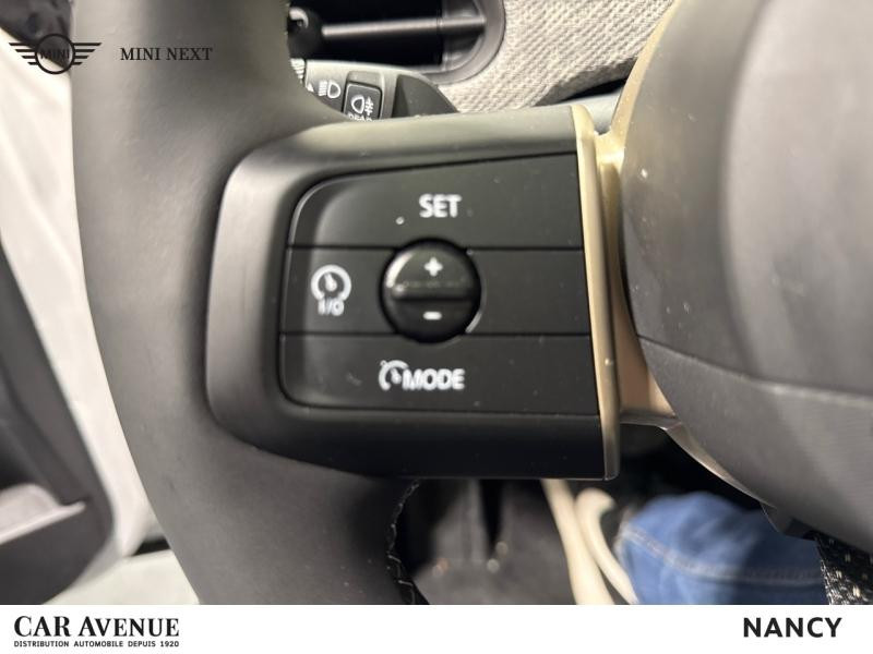 Used MINI Cooper 5 Portes C 156ch Favoured DKG7 2025 Nanuq White € 33999 in Nancy