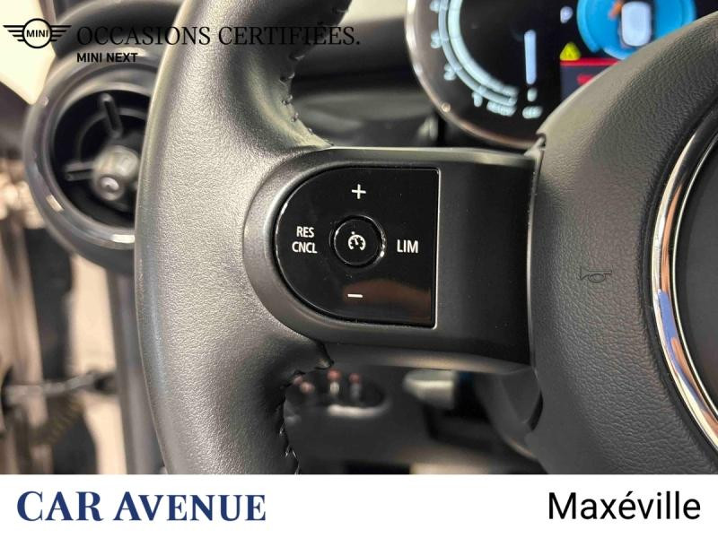 Occasion MINI Mini 5 Portes Cooper 136ch Edition Premium BVA7 2023 Rooftop Grey 25989 € à Nancy
