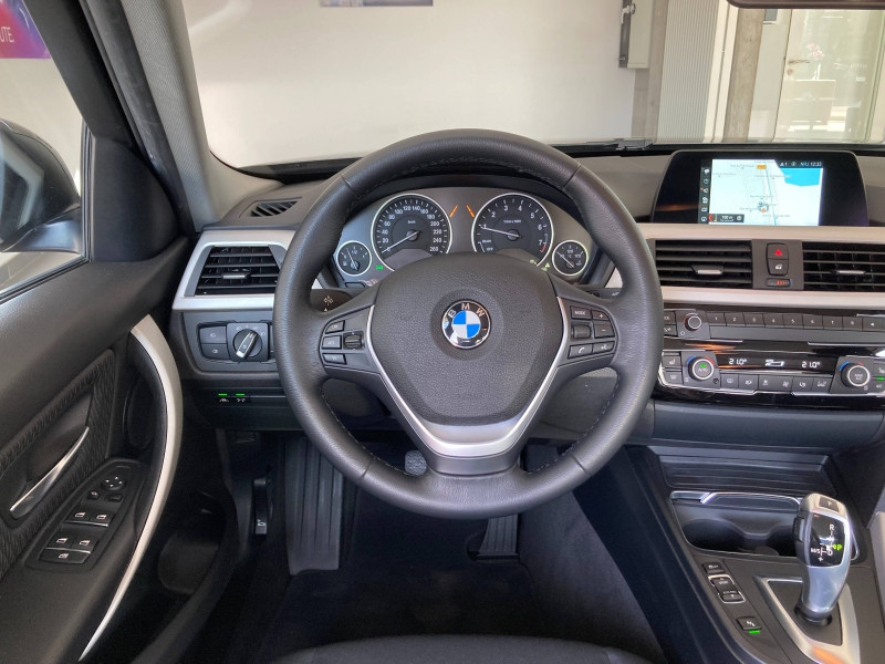 Used BMW Série 3 318iA 136ch Lounge Euro6d-T 2018 Mineralgrau € 21990 in Épinal