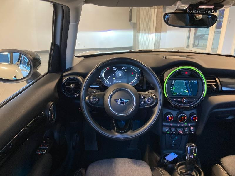 Occasion MINI Mini 5 Portes Cooper 136ch  Edition Greenwich BVA7 2021 White Silver 22990 € à Épinal