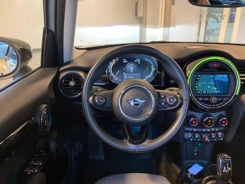 Occasion MINI Mini 5 Portes Cooper 136ch  Edition Greenwich BVA7 2021 White Silver 22990 € à Épinal