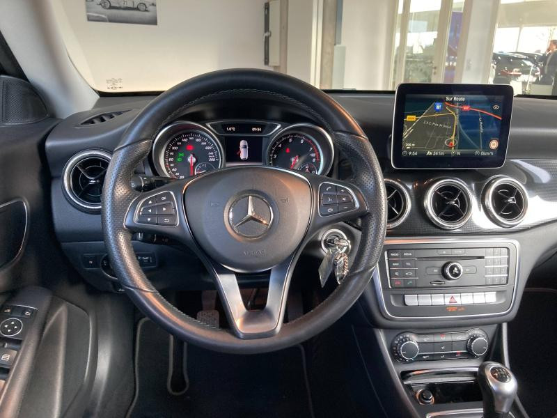 Occasion MERCEDES-BENZ CLA Shooting Brake 180 Inspiration 2016 Noir 16900 € à Épinal