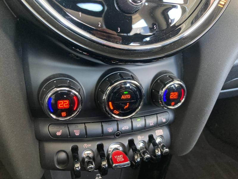Occasion MINI Mini Cooper 136ch Edition Camden BVA7 2022 Moonwalk Grey 24990 € à Épinal