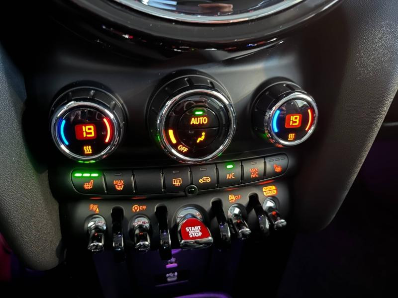 Used MINI Mini Cooper 136ch Classic 2022 Chili Red € 22990 in Épinal