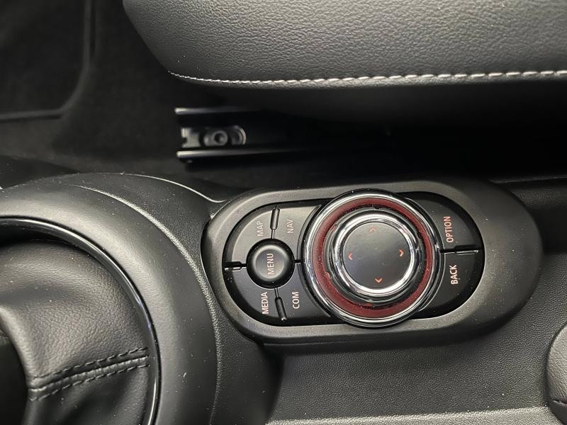 Occasion MINI Mini Cooper 136ch  Edition Camden BVA7 2022 Argenté 24490 € à Épinal