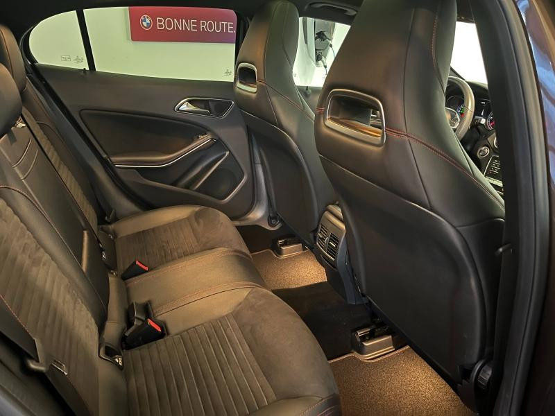 Used MERCEDES-BENZ GLA 200 d Fascination 4Matic 7G-DCT 2018 Marron Orient € 24490 in Épinal