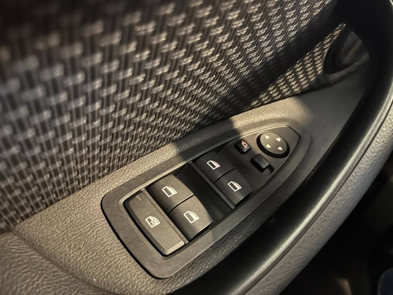 Used BMW X1 sDrive18dA 150ch Business Design 2022 Saphirschwarz € 27990 in Épinal