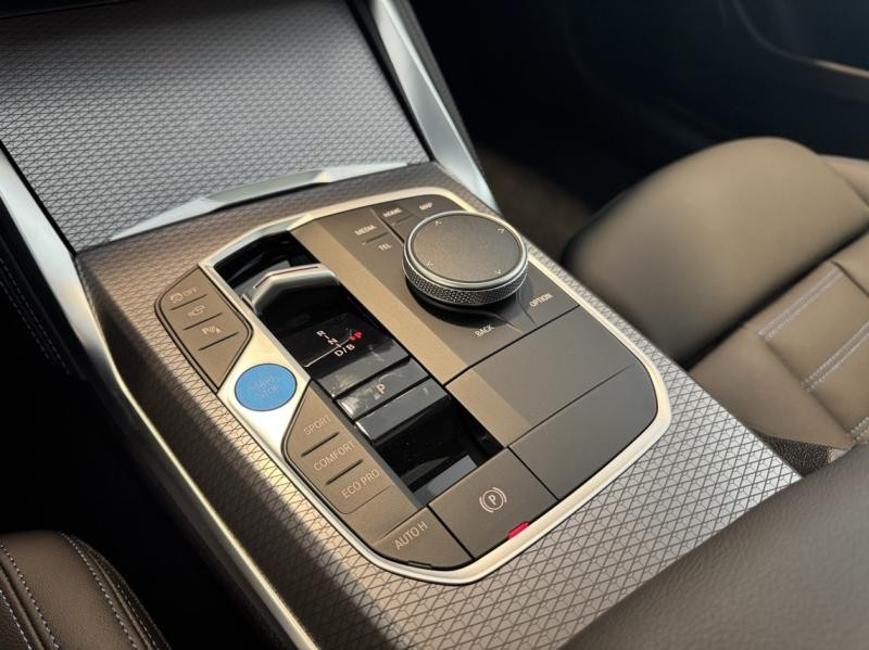 Occasion BMW i4 M60 601ch M Performance xDrive 2026 Saphirschwarz métallisé 77490 € à Épinal