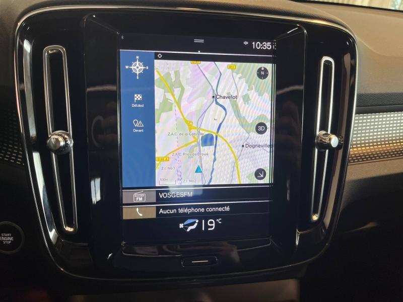 Occasion VOLVO XC40 T3 163ch R-Design Geartronic 8 2020 Gris 24990 € à Épinal