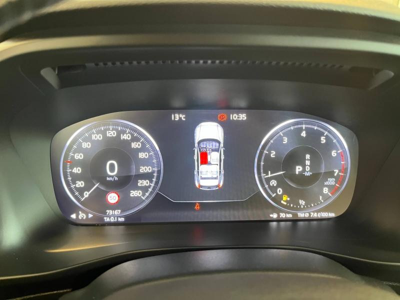 Occasion VOLVO XC40 T3 163ch R-Design Geartronic 8 2020 Gris 24990 € à Épinal