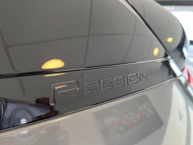 Occasion VOLVO XC40 T3 163ch R-Design Geartronic 8 2020 Gris 24990 € à Épinal