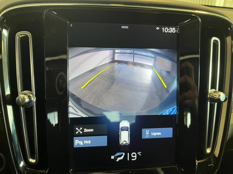 Occasion VOLVO XC40 T3 163ch R-Design Geartronic 8 2020 Gris 24990 € à Épinal