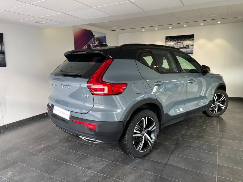 Occasion VOLVO XC40 T3 163ch R-Design Geartronic 8 2020 Gris 24990 € à Épinal