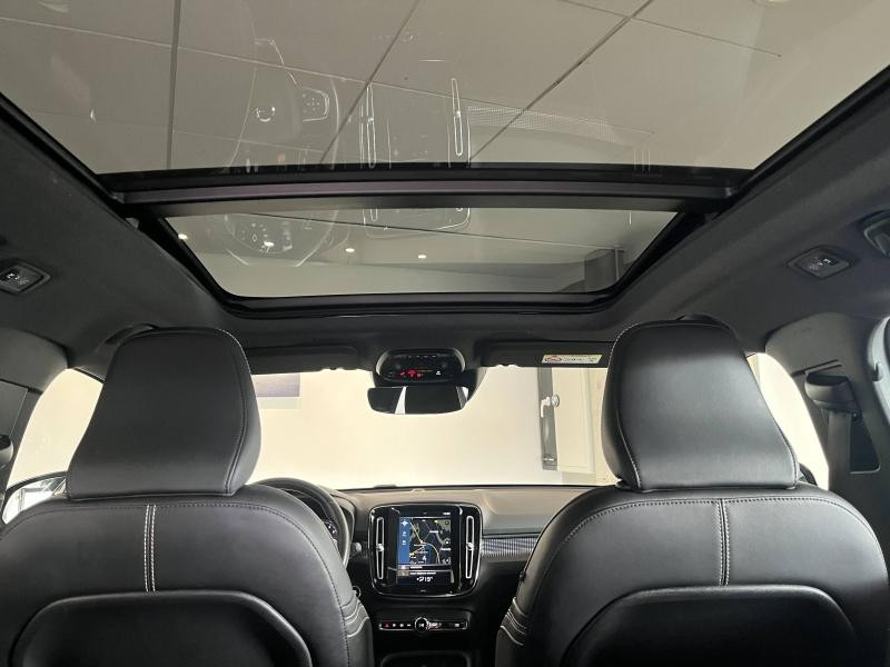 Occasion VOLVO XC40 T3 163ch R-Design Geartronic 8 2020 Gris 24990 € à Épinal