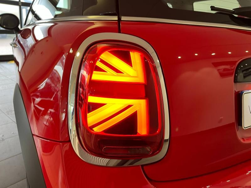 Used MINI Mini Cooper 136ch Classic 2022 Chili Red € 22890 in Épinal