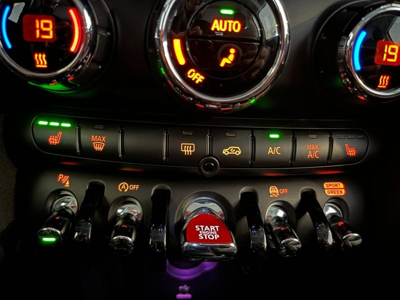 Used MINI Mini Cooper 136ch Classic 2022 Chili Red € 22890 in Épinal