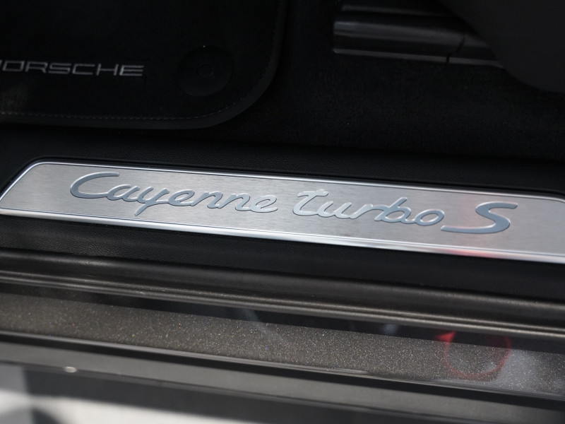Occasion PORSCHE Cayenne Coupé 4.0 V8 680ch Turbo S E-Hybrid 2021 Gris Quartzite Métallisée 169900 € à Lesménils