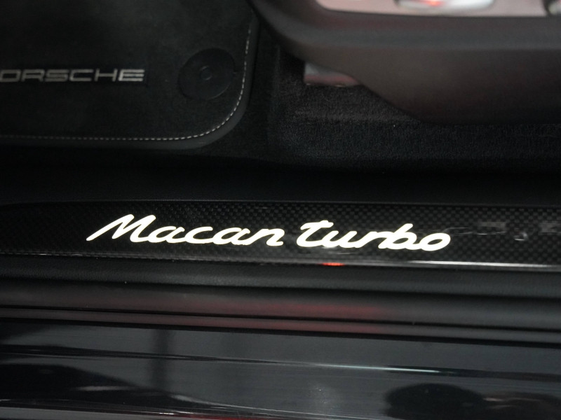 Occasion PORSCHE Macan 3.6 V6 400ch Turbo PDK 2016 Noir Intense métallisé 69900 € à Lesménils
