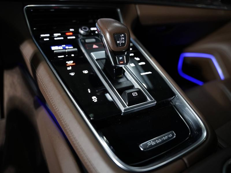 Occasion PORSCHE Panamera 3.0 V6 462ch 4 E-Hybrid Euro6d-T 19cv 2021 Bleu Nuit 89900 € à Lesménils