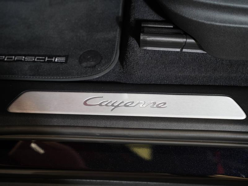 Used PORSCHE Cayenne Coupé 3.0 V6 462ch E-Hybrid 2019 Noir Intense € 79900 in Lesménils