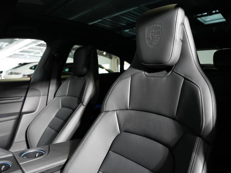Occasion PORSCHE Taycan 476ch avec batterie performance plus MY24 2023 Bleu Gentiane métallisé 89900 € à Lesménils