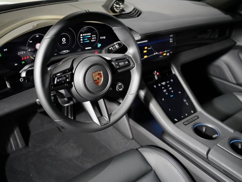 Occasion PORSCHE Taycan 476ch avec batterie performance plus MY24 2023 Bleu Gentiane métallisé 89900 € à Lesménils