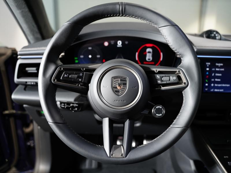 Used PORSCHE Macan 639ch Turbo 2024  € 121900 in Lesménils
