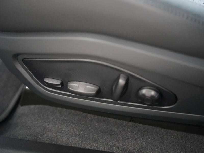 Occasion PORSCHE Taycan 476ch avec batterie performance plus MY24 2023 Bleu Gentiane métallisé 89900 € à Lesménils