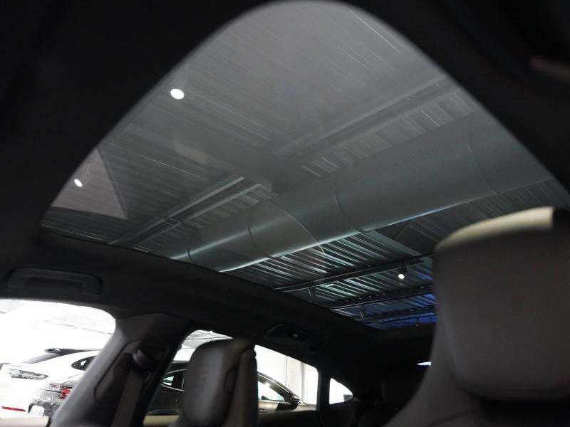 Occasion PORSCHE Taycan 476ch avec batterie performance plus MY24 2023 Bleu Gentiane métallisé 89900 € à Lesménils